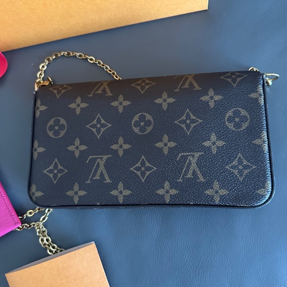 Louis Vuitton Felicie Key logo - Picture 17 of 17